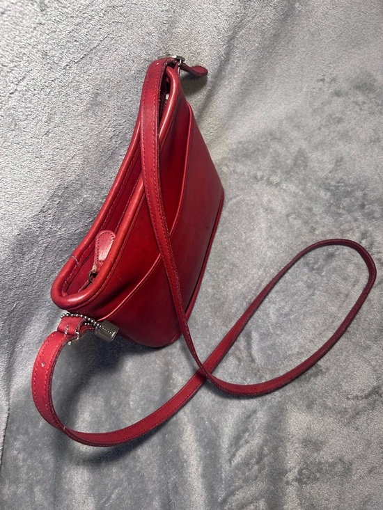 Coach 90s Mambo Bucket Bag - Picture 4 of 9